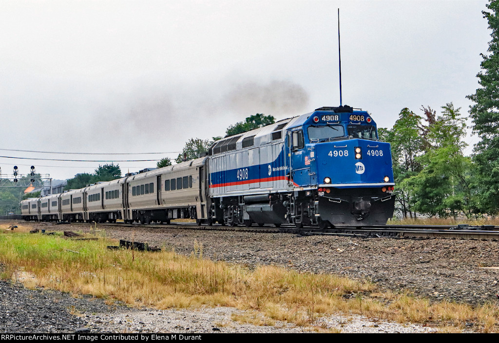 MNCR 4908 on train 1249